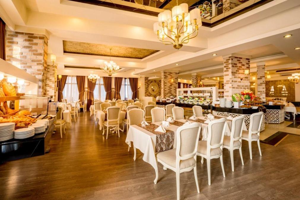 Vuni Palace Luxury Resort & Beach & Casino Kyrenia  Exterior foto