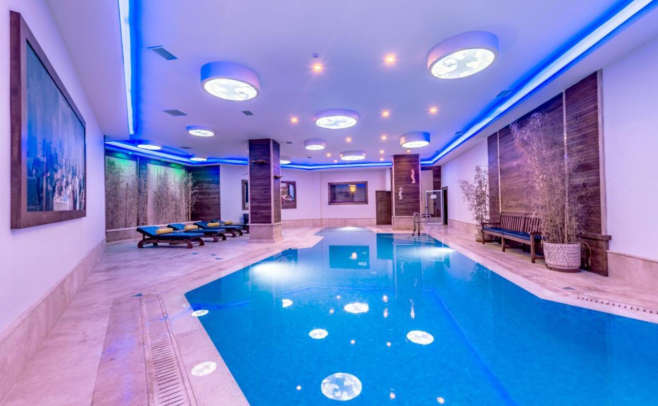 Vuni Palace Luxury Resort & Beach & Casino Kyrenia  Exterior foto