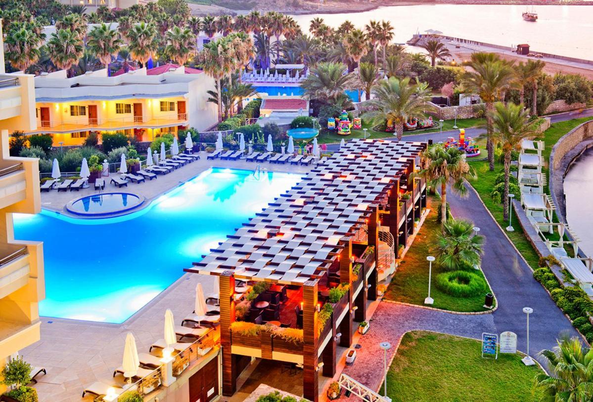 Vuni Palace Luxury Resort & Beach & Casino Kyrenia  Exterior foto