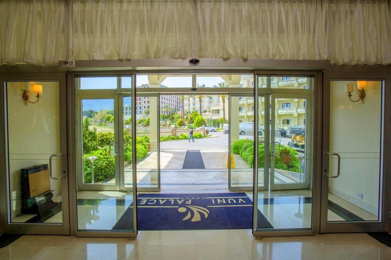 Vuni Palace Luxury Resort & Beach & Casino Kyrenia  Exterior foto